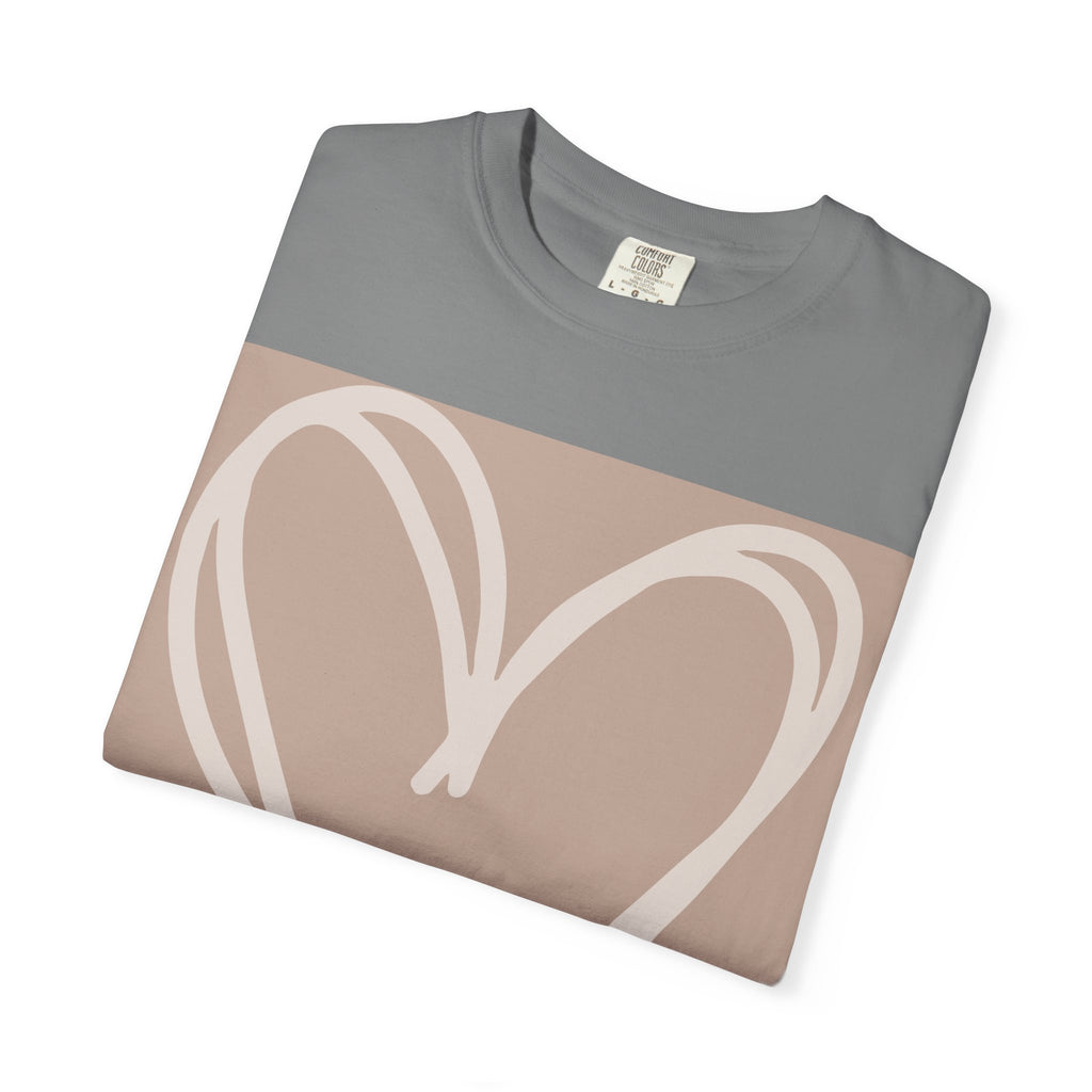Hand-drawn Heart Tee | Minimal Neutral Graphic T-Shirt | Heart2Heart