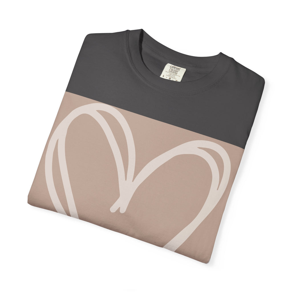 Hand-drawn Heart Tee | Minimal Neutral Graphic T-Shirt | Heart2Heart