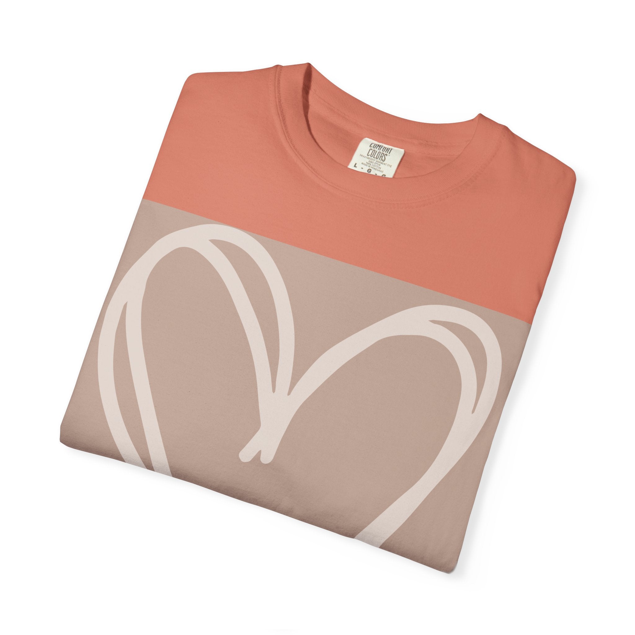 Hand-drawn Heart Tee | Minimal Neutral Graphic T-Shirt | Heart2Heart