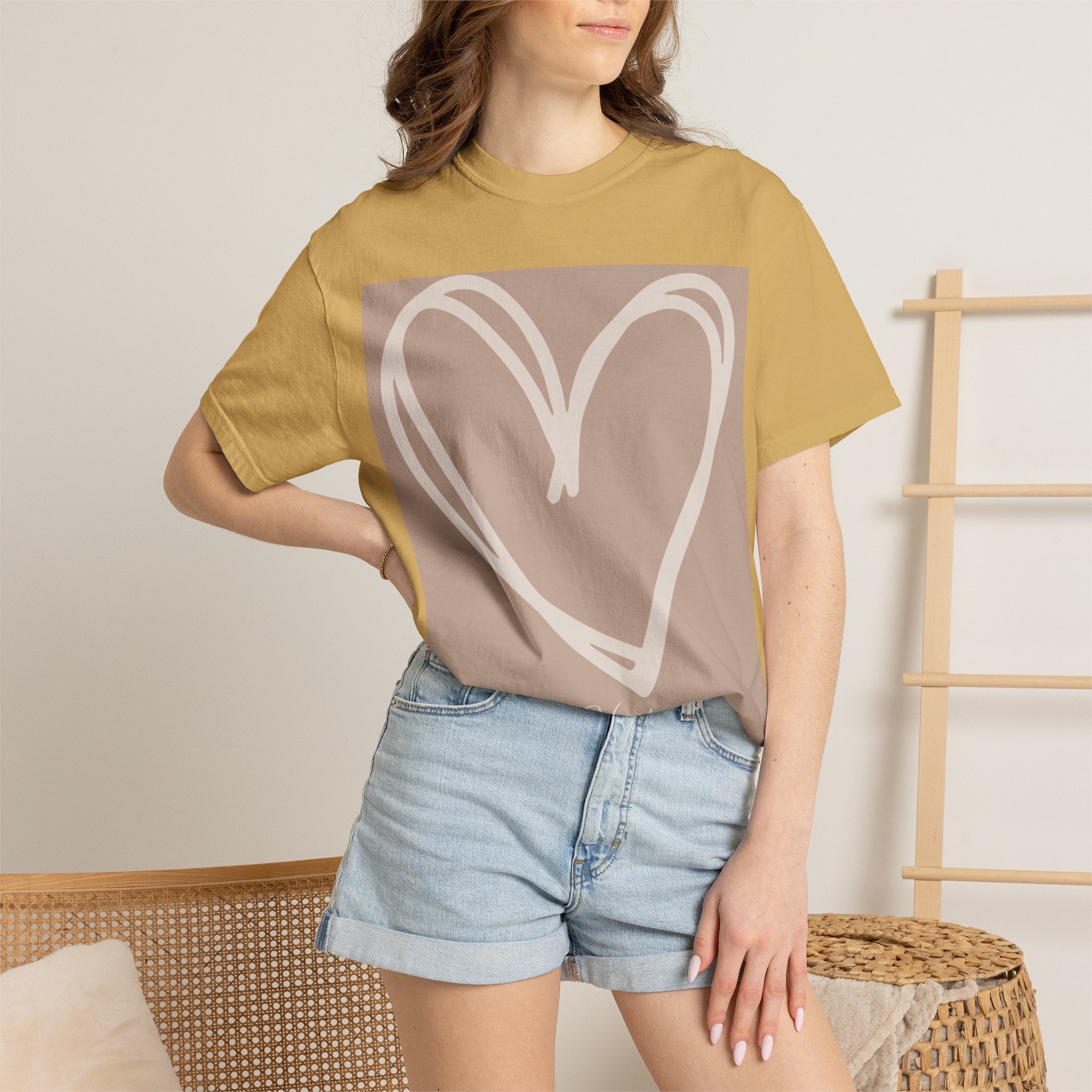 Hand-drawn Heart Tee | Minimal Neutral Graphic T-Shirt | Heart2Heart