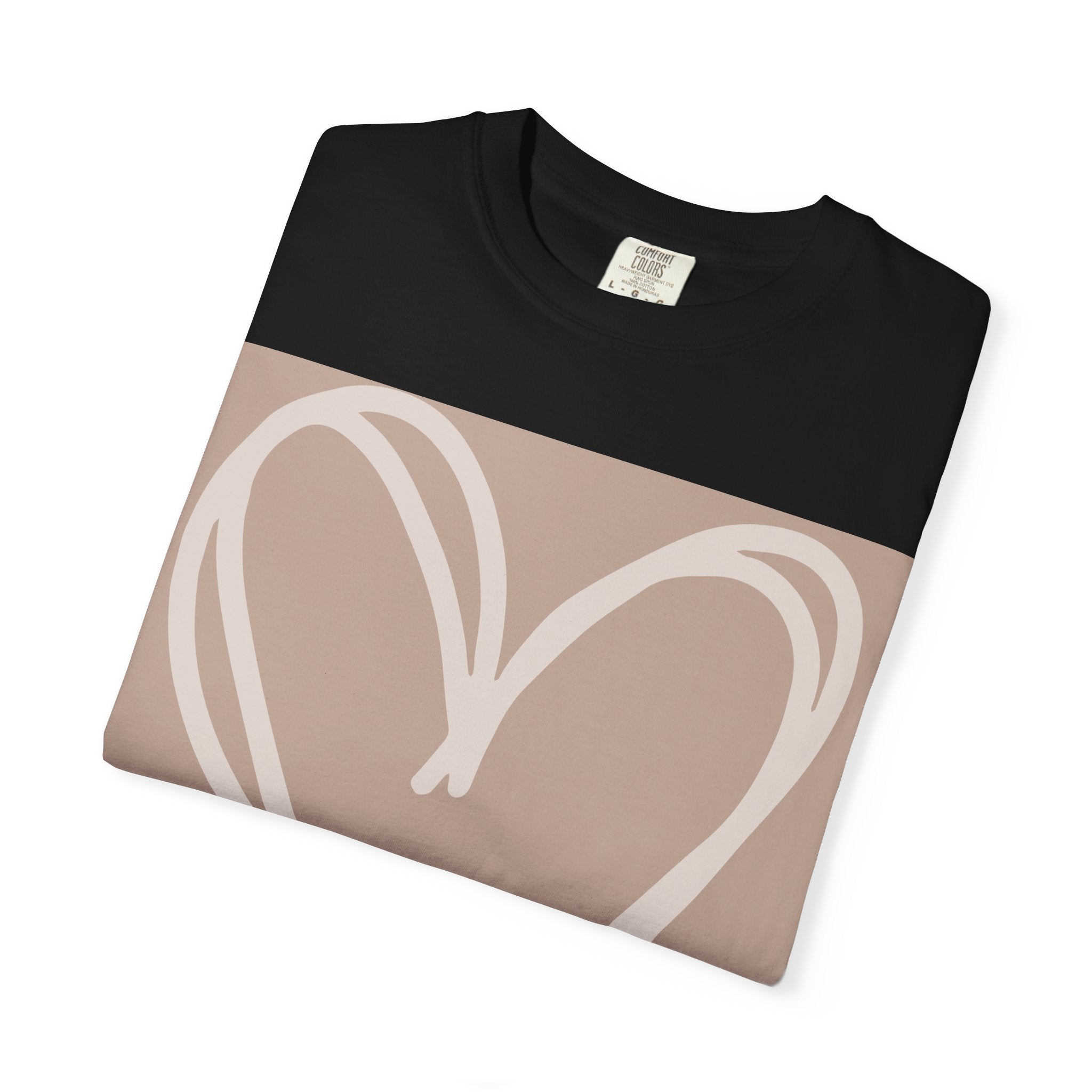 Hand-drawn Heart Tee | Minimal Neutral Graphic T-Shirt | Heart2Heart
