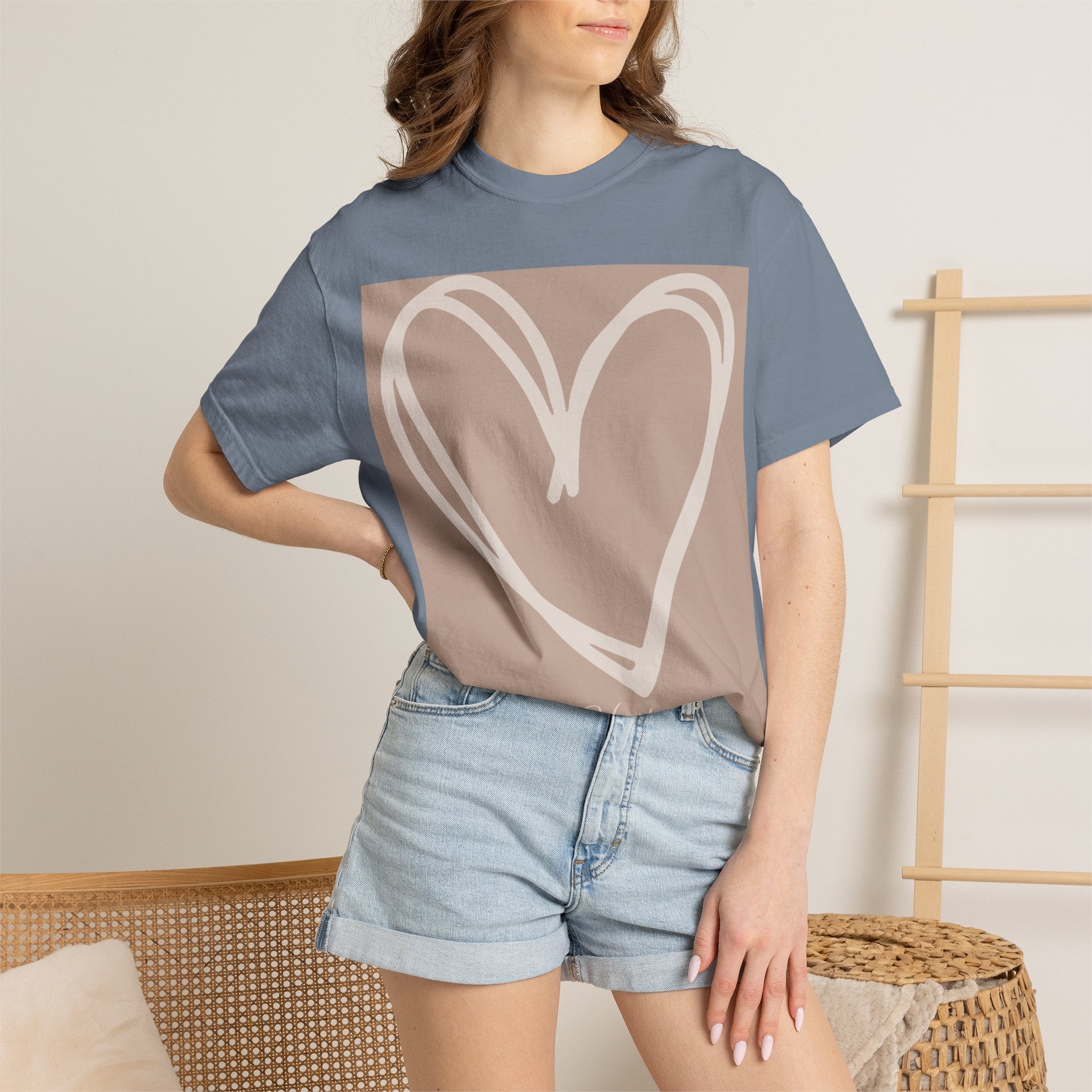 Hand-drawn Heart Tee | Minimal Neutral Graphic T-Shirt | Heart2Heart